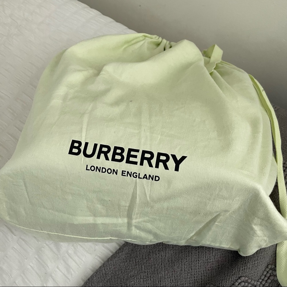Brown leather Burberry bag - Picture 7 of 7